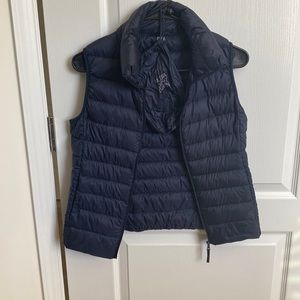 Uniqlo ultra light packable down jacket